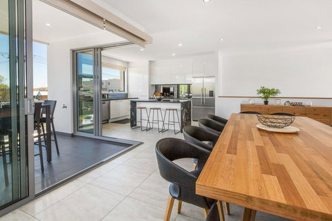 CASABLANCA - DROMANA - Accommodation Daintree 1