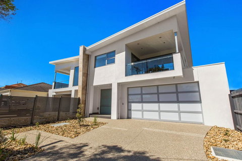 CASABLANCA - DROMANA - Accommodation Daintree 0