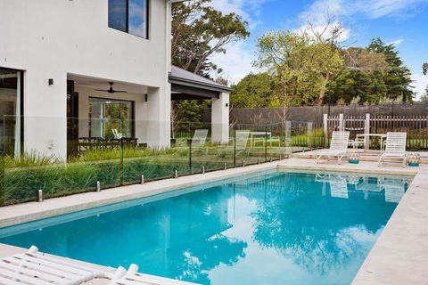CATALINA - MOUNT ELIZA - Accommodation Daintree 0