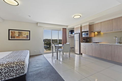 CBD Executive Apartments - Accommodation Daintree 2
