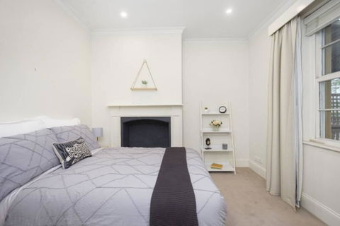 Central And Charming On Wallace - Accommodation Daintree 3