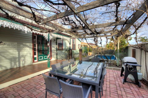 Central Charm - Accommodation Daintree 0