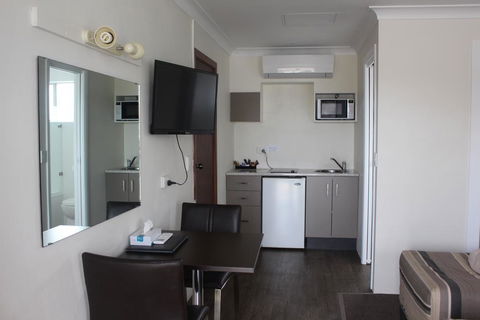Centrepoint Motel - Accommodation Daintree 3