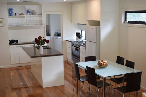 Champagne Stays Apartment - Accommodation Daintree 0
