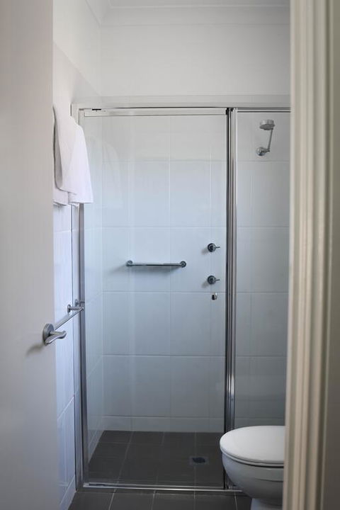 Charles Sturt Suites & Apartments - Accommodation Daintree 3