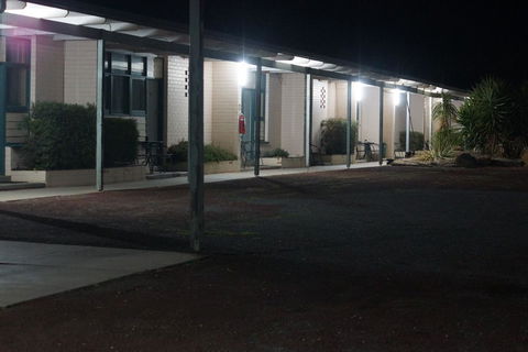 Charlton Motel - Accommodation Daintree 3