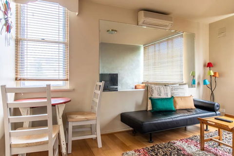 Charming 1 Bedroom In Vibrant South Yarra - Accommodation Daintree 1