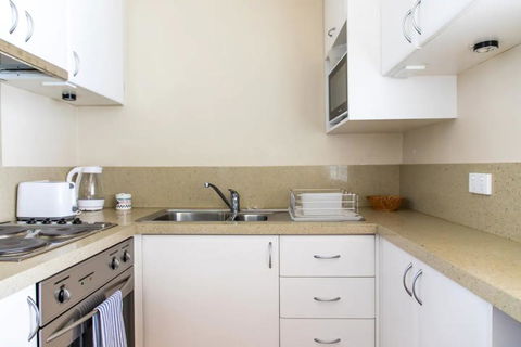 Charming 1 Bedroom In Vibrant South Yarra - Accommodation Daintree 2