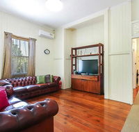 Charming Characterful Rustic-style Home Near The Gabba - Accommodation Daintree