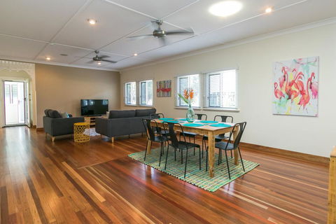 Charming Home By The Sea - Accommodation Daintree 0