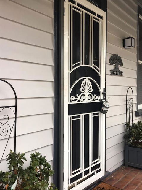 Charming Miners Cottage In The Hip City Of Geelong - Accommodation Daintree 1