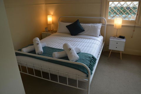 Charming Miners Cottage In The Hip City Of Geelong - Accommodation Daintree 0