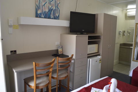 Charters Towers Motel - Accommodation Daintree 3