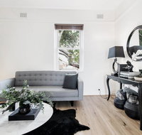 Chic Woollahra Pied--Terre with Parking - Accommodation Daintree
