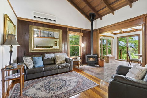 CHRISTOPHERS COTTAGE - Accommodation Daintree 1