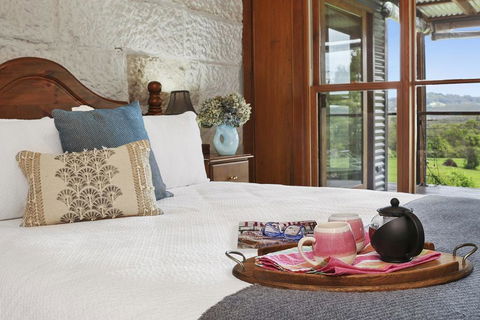 CHRISTOPHERS COTTAGE - Accommodation Daintree 0