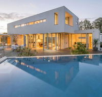 Cinque - Luxury Family Home with Pool Close to Beach and Town - Accommodation Daintree