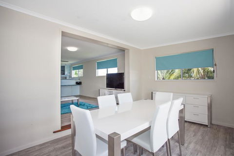 City Beach Holiday House - Accommodation Daintree 1