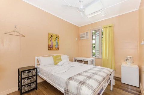 Civic Guesthouse - Accommodation Daintree 3