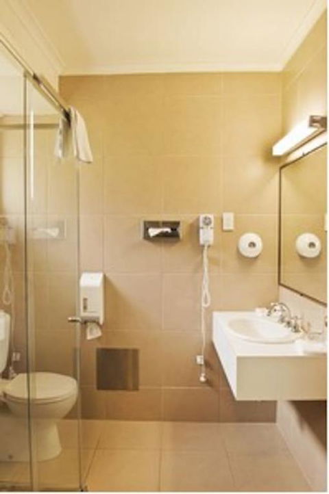 Classic Twin-bed Room 2 In Oakleigh - Accommodation Daintree 3