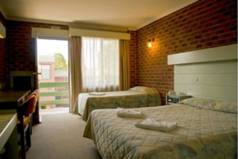 Classic Twin-bed Room 2 In Oakleigh - Accommodation Daintree 0