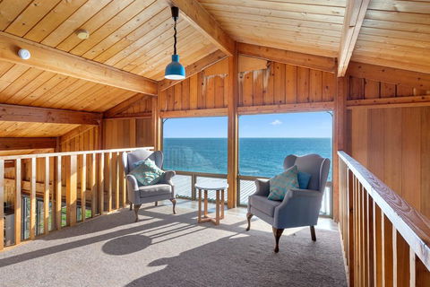 Cliffs End Beach Shack - 105 Gold Coast Drive, Carrickalinga - Accommodation Daintree 1