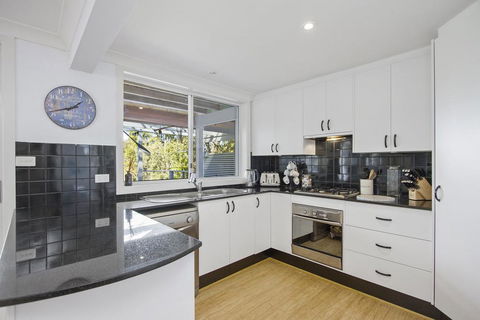 Clissold By Collers, MOLLYMOOK - Accommodation Daintree 3
