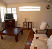 Clovelly Beach Townhouse - Accommodation Daintree