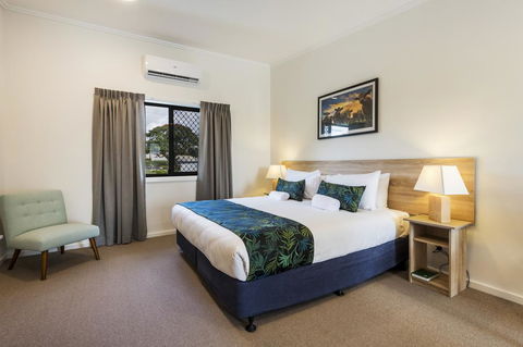 Club Maclean Motel - Accommodation Daintree 0