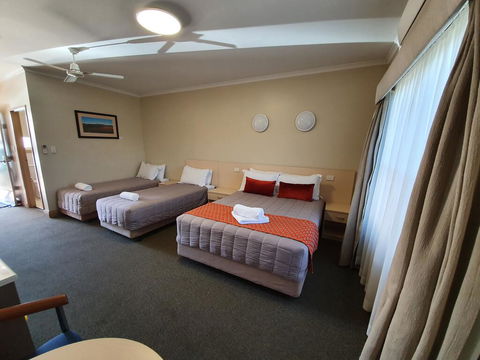 Club Motor Inn - Accommodation Daintree 2