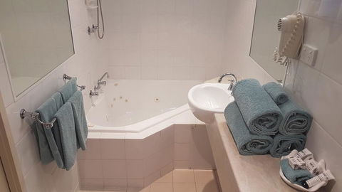 Coal Valley Motor Inn - Accommodation Daintree 3