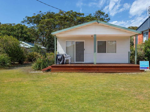 Coastal Cottage - Accommodation Daintree 0