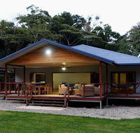 Coconut Beach House - Accommodation Daintree