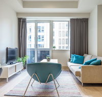 Collins St Chic with Netflix Free Wine Free Wifi - Accommodation Daintree