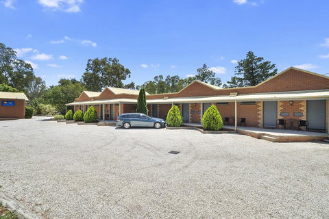 Comfort Inn Coach & Bushmans - Accommodation Daintree 2