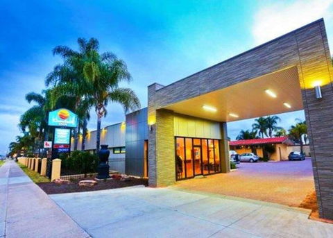 Comfort Inn Deakin Palms - Accommodation Daintree 0