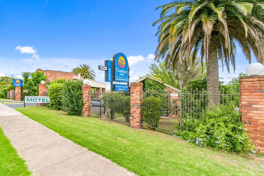 Macleod West VIC Accommodation Daintree