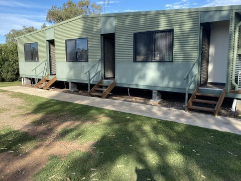 Commercial Hotel Curlewis - Accommodation Daintree 1