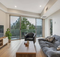 Convenient Apartment - 1 Min Walk To Train - Accommodation Daintree