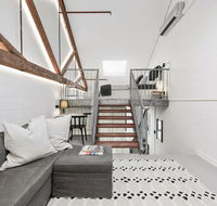 Converted Warehouse City Loft - Accommodation Daintree