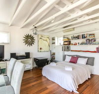 Cool Architect-Designed Studio Close To CBD - Accommodation Daintree