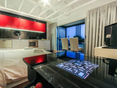 Cool Architect-Designed Studio Close To CBD - Accommodation Daintree 1