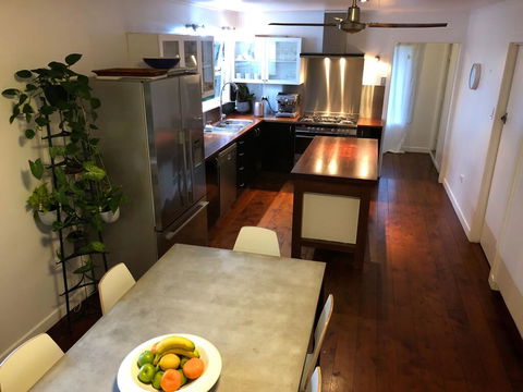 Cool Green Queenslander - Noosaville - Accommodation Daintree 1