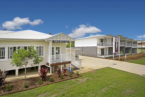 Cooroy Luxury Motel Apartments - Accommodation Daintree 1