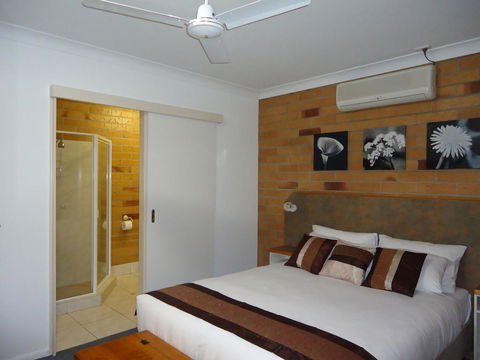 Copper Country Motor Inn & Restaurant - Accommodation Daintree 2
