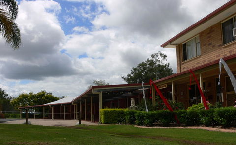 Copper Country Motor Inn & Restaurant - Accommodation Daintree 0