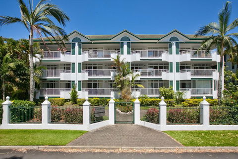 Costa Royale Trinity Beach - Accommodation Daintree 0