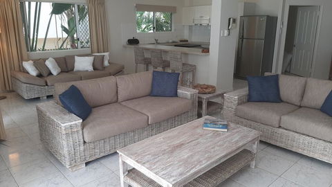 Costa Royale Trinity Beach - Accommodation Daintree 3