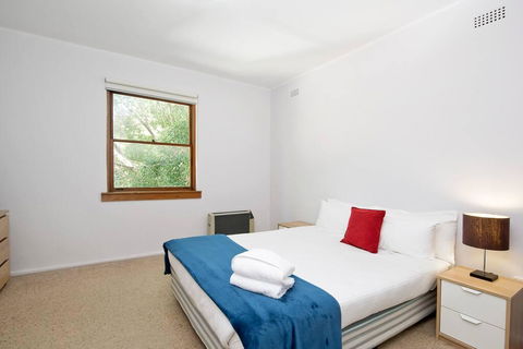 Cosy 2BR Plus Parking In Nth Sydney - Accommodation Daintree 2
