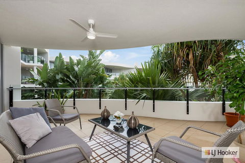 COTTON BEACH 85 - PRIVATE Mid Floor APARTMENT - Accommodation Daintree 1